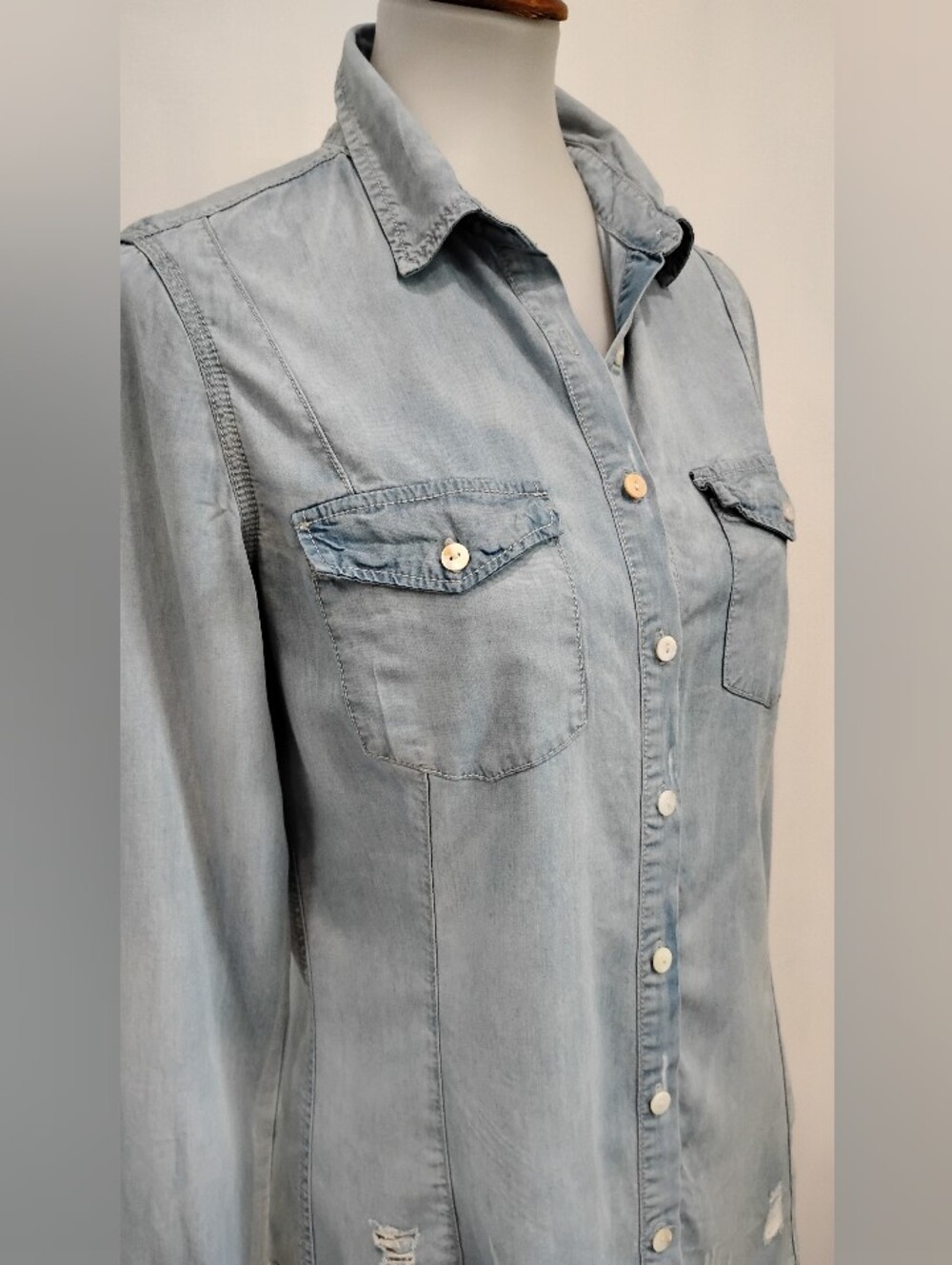 DISTRESSED DRESS FORUM BLOUSE - Picture 4 of 11